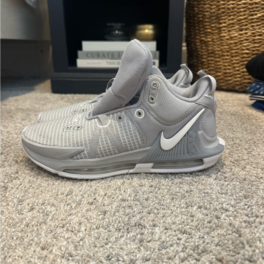 Nike Gray Athletic Sneakers size boys 8.5